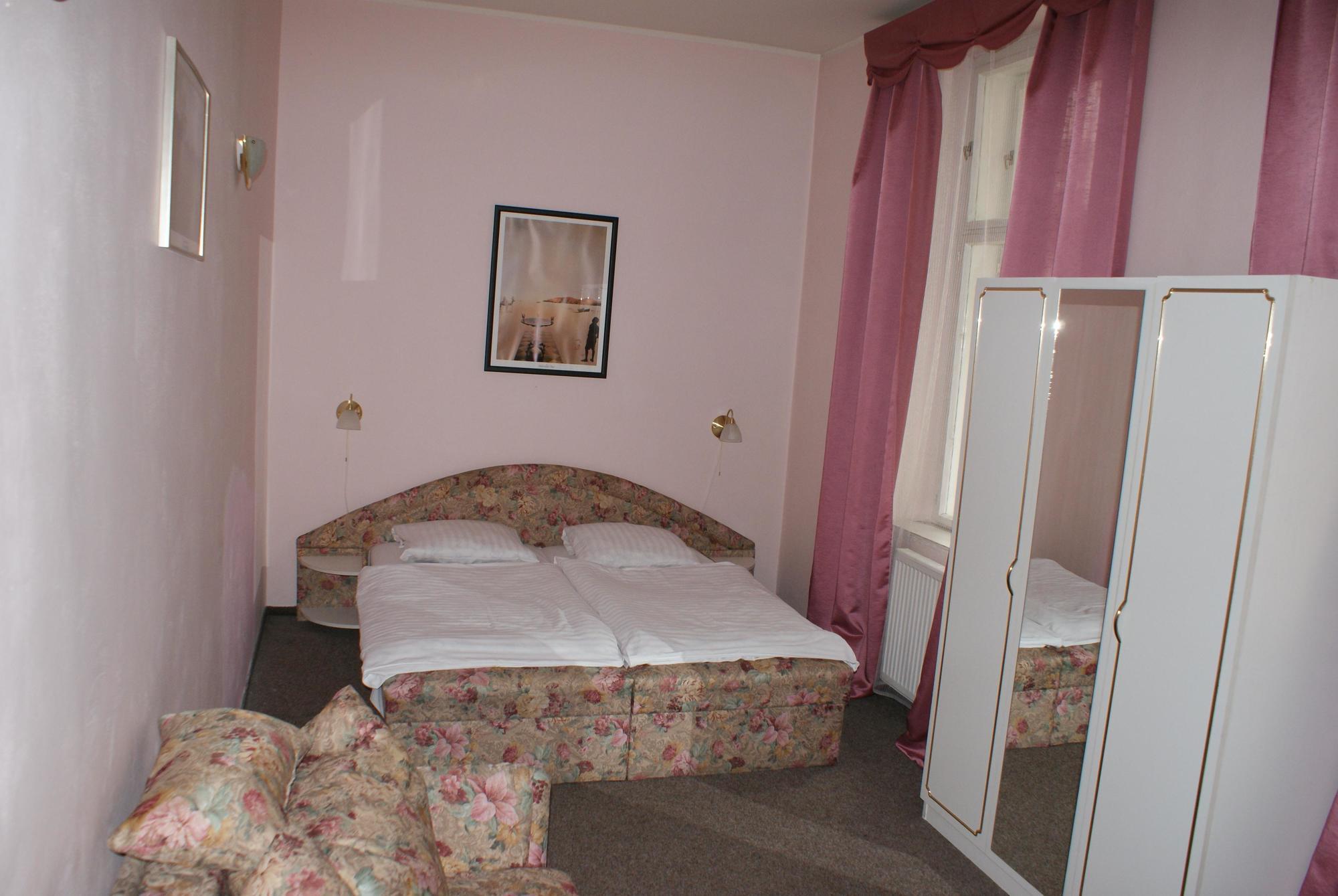 Hotel D'Angelo Prag Exterior foto